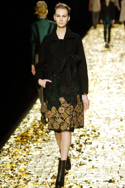 Look 29
